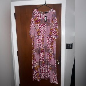 Nwt: Boohoo maxi dress. Size 24